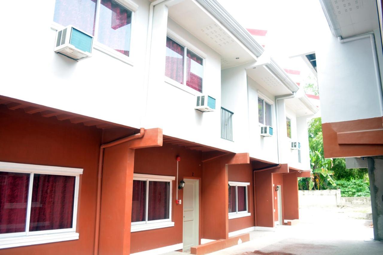 Ashley&Bill's Suites 'N Garden Hotel&Vacation Homes Carcar Exterior foto