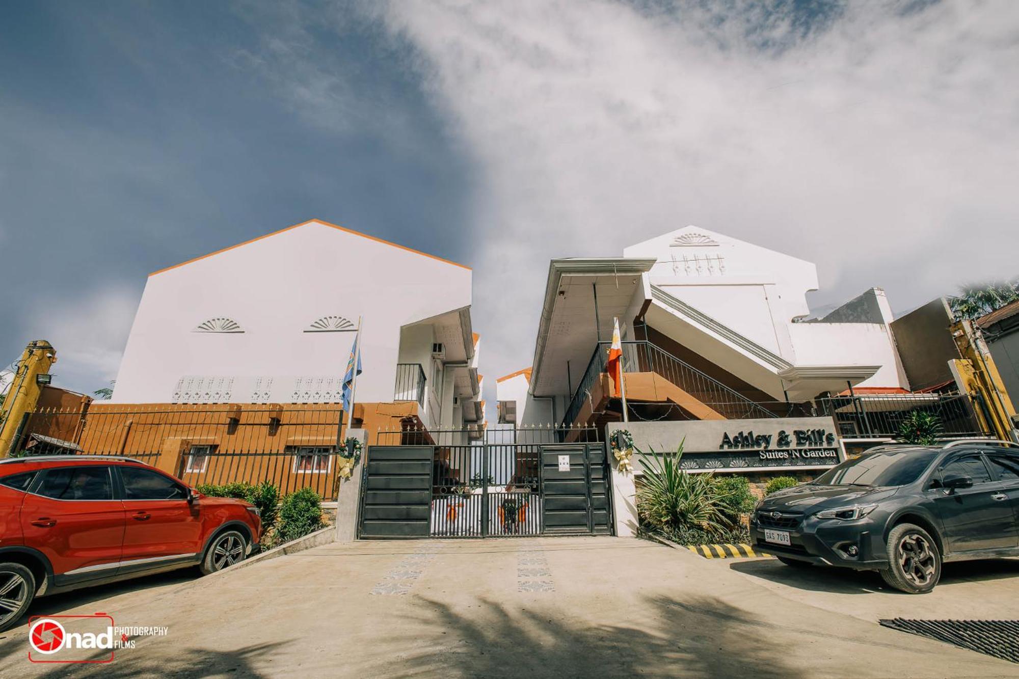 Ashley&Bill's Suites 'N Garden Hotel&Vacation Homes Carcar Exterior foto